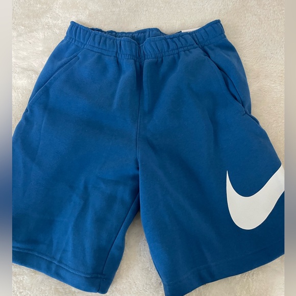 Blue Men’s Nike Shorts - Picture 3 of 3